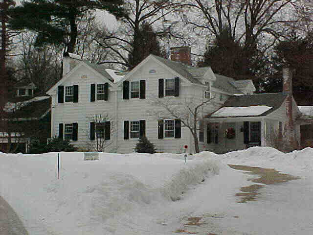 Building photograph for 13 COVERED BRIDGE ROAD